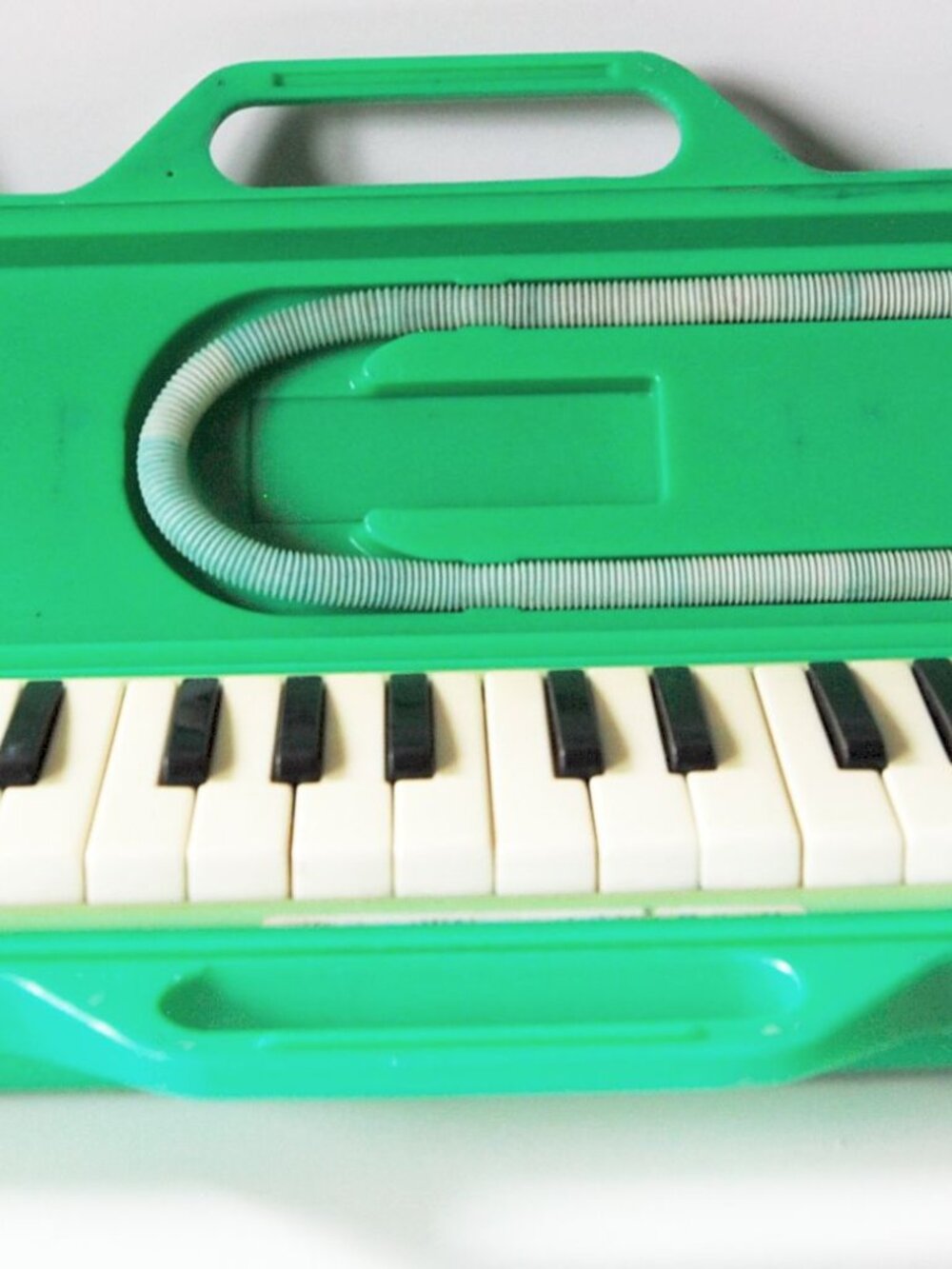 Victory Melodyhorn  Keyboard 37 Key Melodica w/ Air Tube, Mouthpiece, Case
